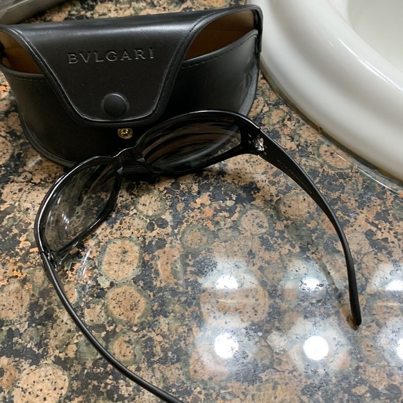 Bvlgari Womens Black Sunglasses with case - Picture 4 of 9